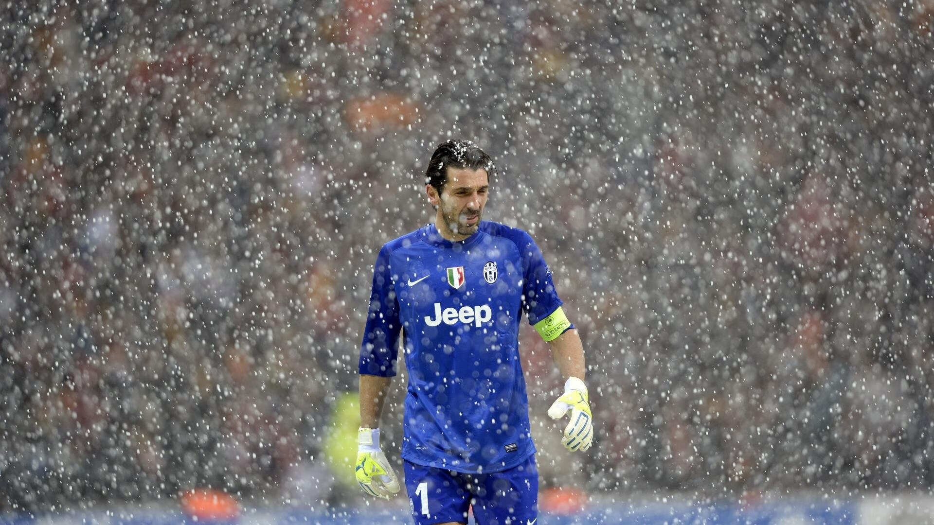 _追梦青少足球季：开启未来足球之门_，追梦足球放飞梦想